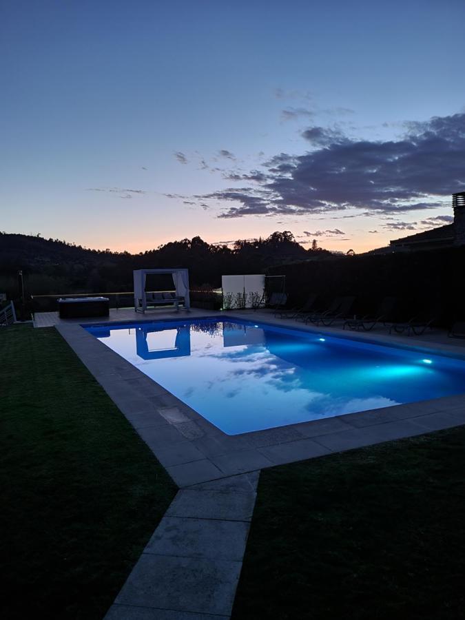 Villa Moura - Pool & Jacuzzi Póvoa de Lanhoso Buitenkant foto