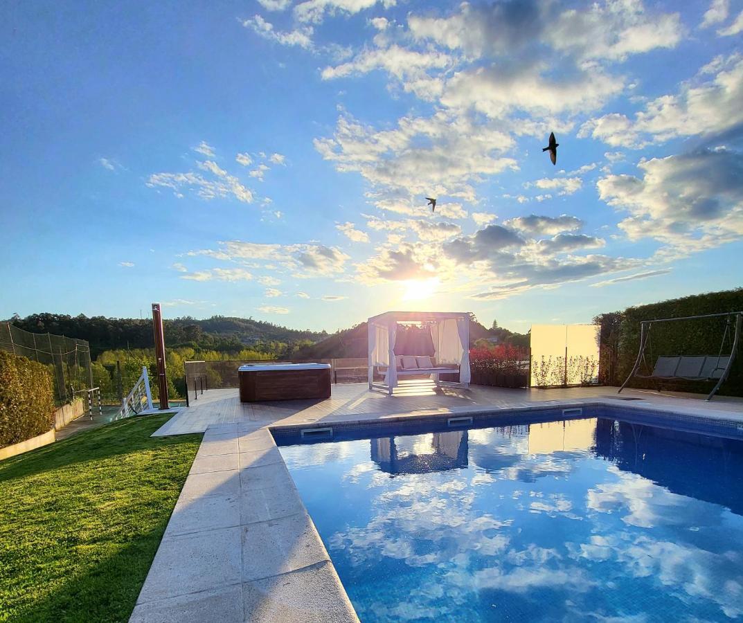 Villa Moura - Pool & Jacuzzi Póvoa de Lanhoso Buitenkant foto