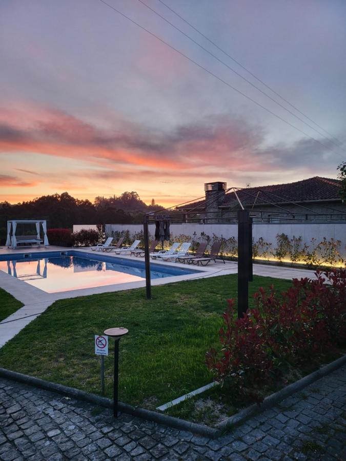 Villa Moura - Pool & Jacuzzi Póvoa de Lanhoso Buitenkant foto