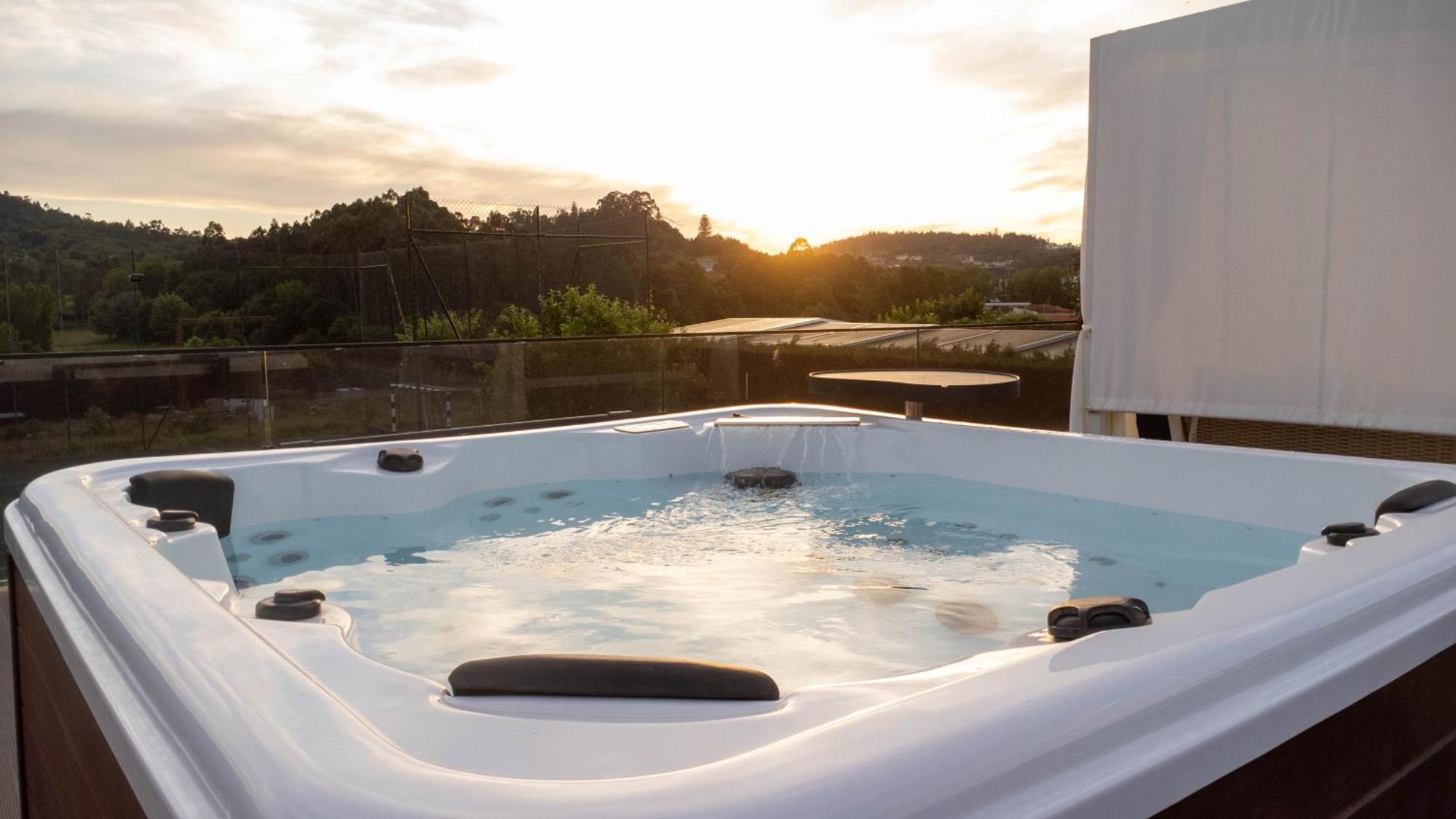 Villa Moura - Pool & Jacuzzi Póvoa de Lanhoso Buitenkant foto