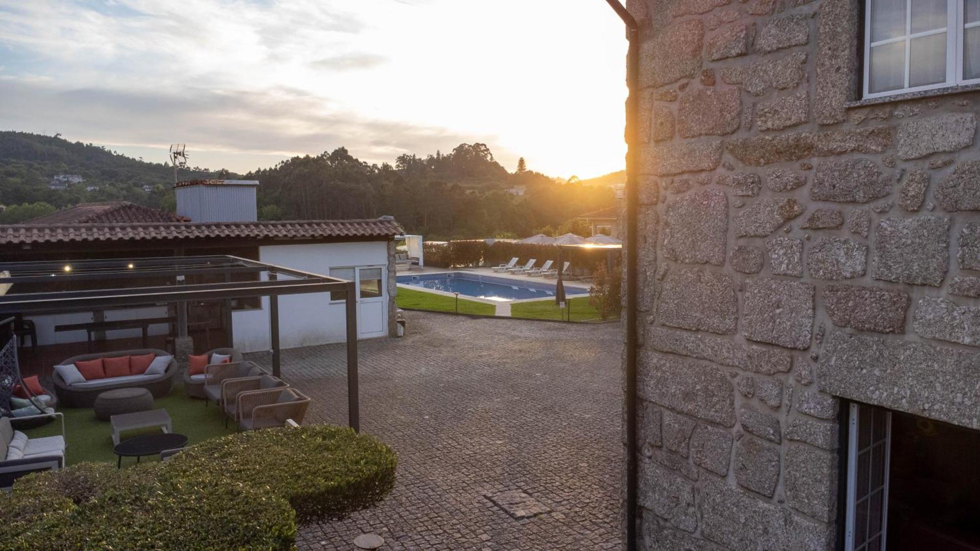 Villa Moura - Pool & Jacuzzi Póvoa de Lanhoso Buitenkant foto